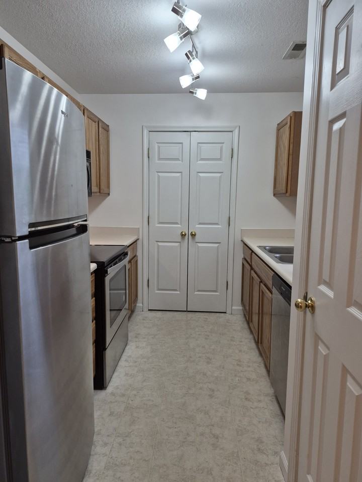 105 Olde Covington Way #105 - Photo 3 of 18