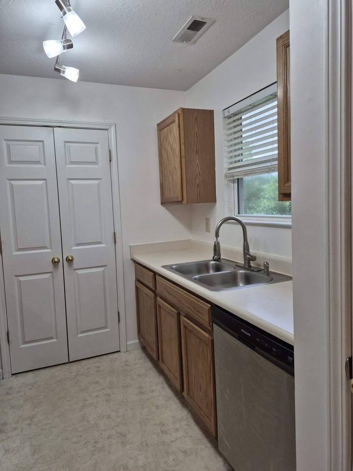 105 Olde Covington Way #105 - Photo 5 of 18