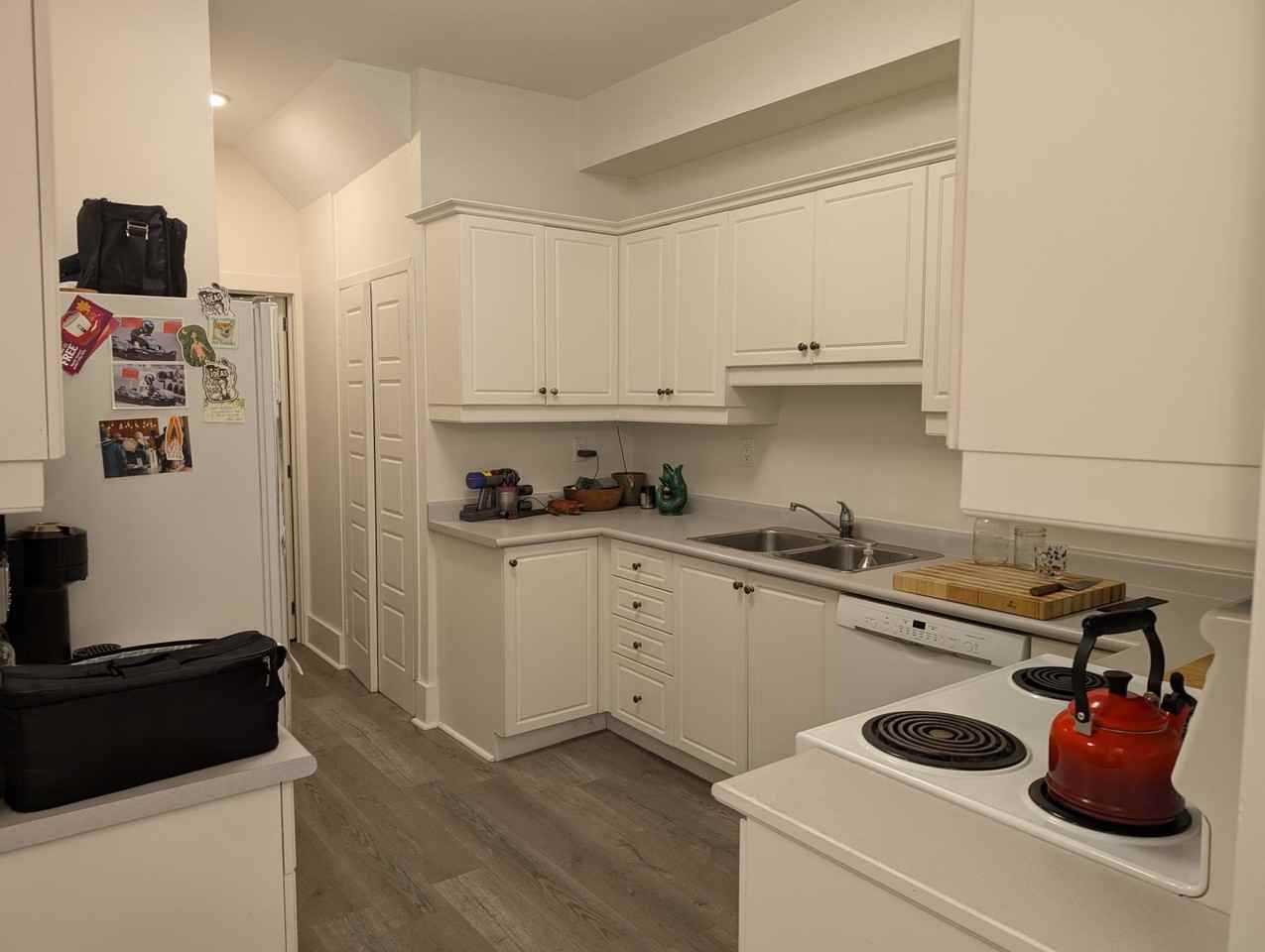 639 Huron Street - Photo 3 of 13