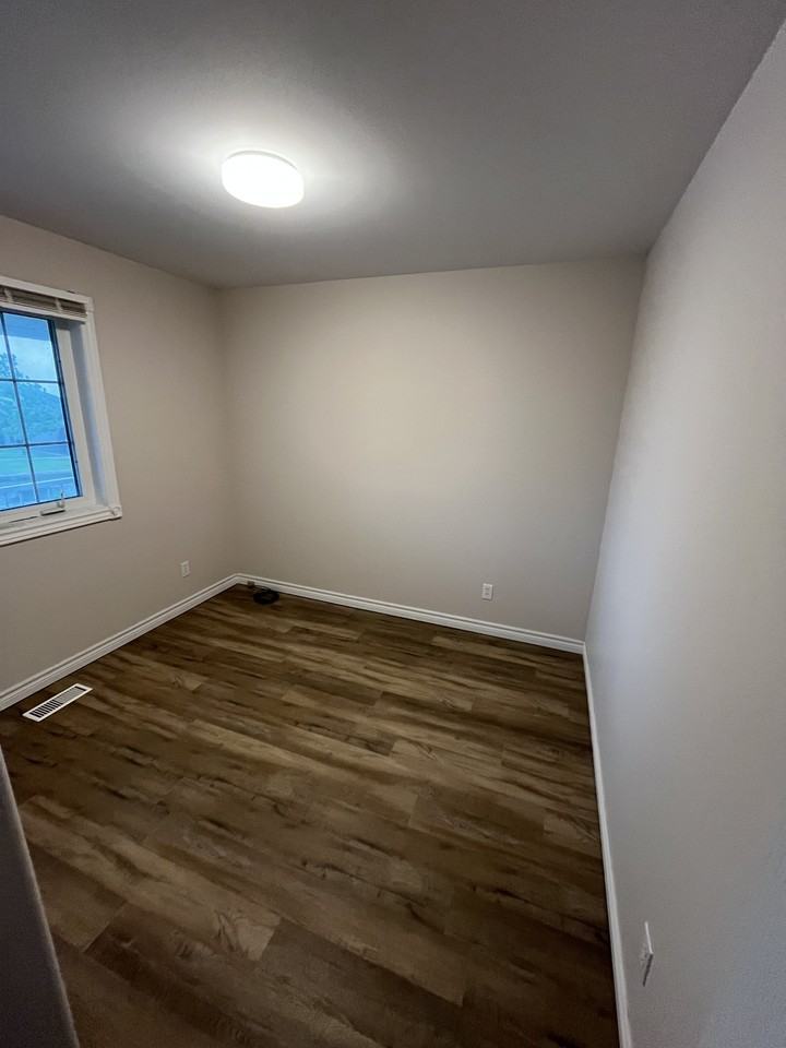 157 Milroy Dr - Photo 3 of 30