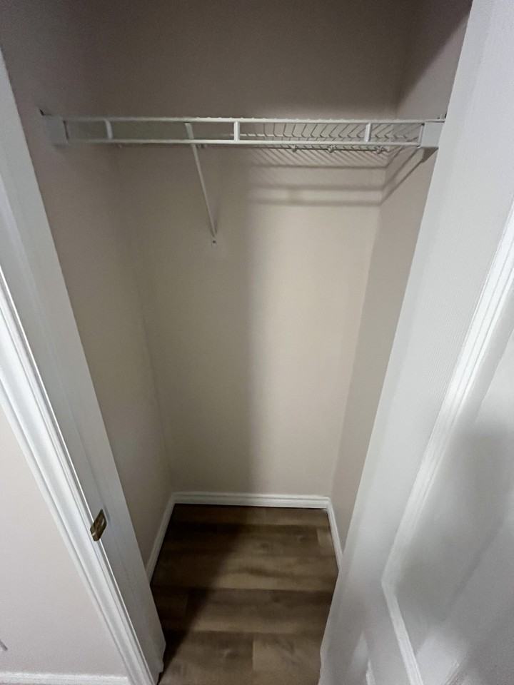 157 Milroy Dr - Photo 4 of 30