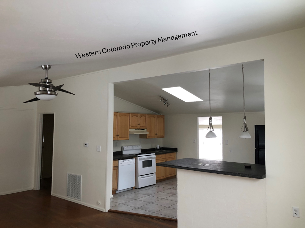 1735 Glenwood Ave #1 - Photo 7 of 10