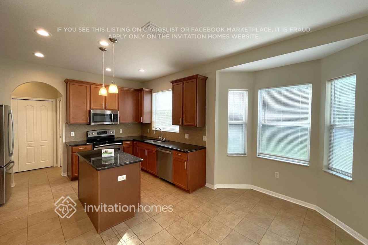4053 Huntingdale Ct - Photo 3 of 16
