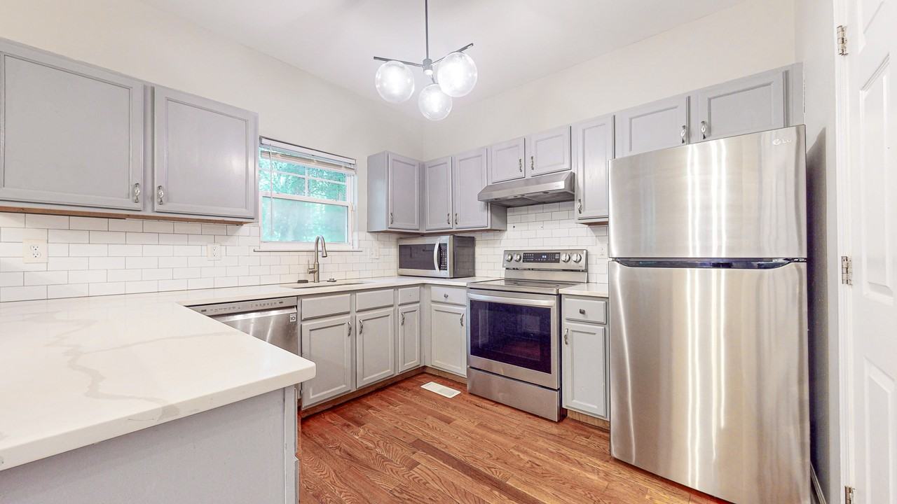 2355 Hill St Nw #A - Photo 3 of 12