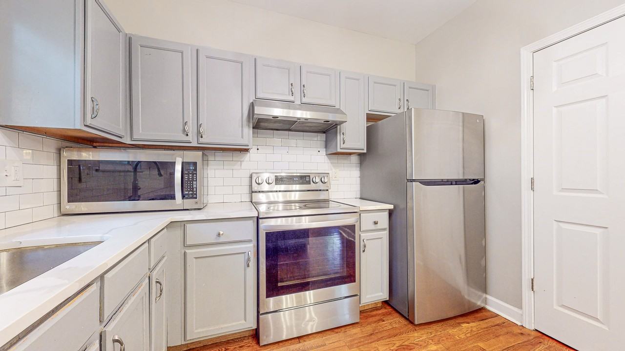 2355 Hill St Nw #A - Photo 4 of 12
