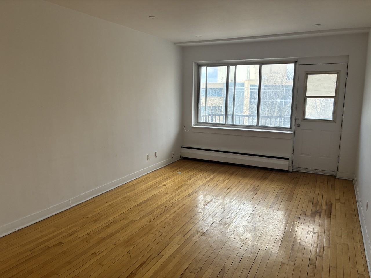 5475 Av Westminster — photo 2