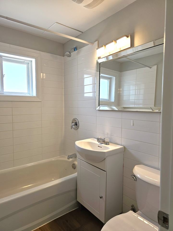 8392 Willoughby Dr - Photo 7 of 11