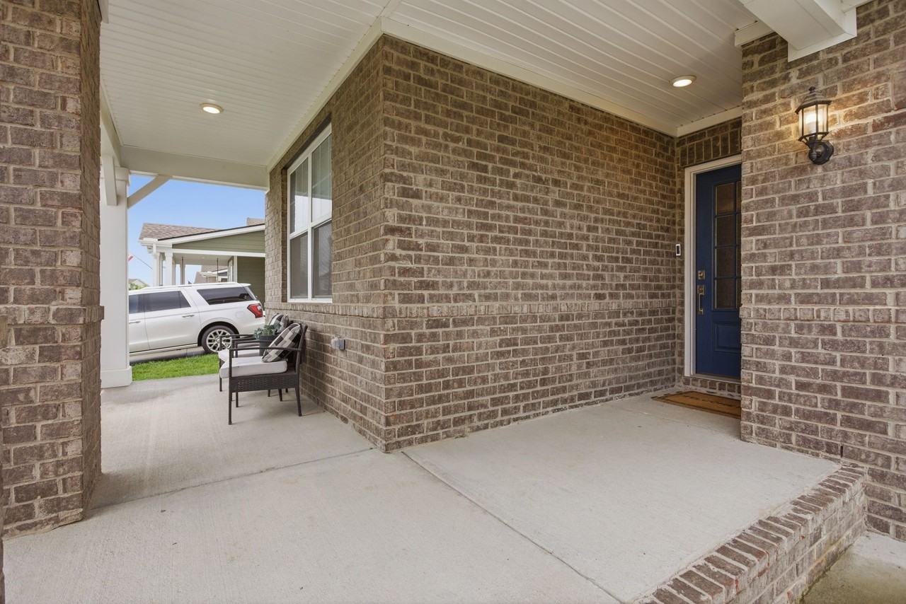 724 Ewell Farm Dr #1 - Photo 4 of 34