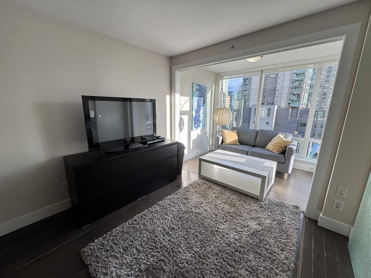 535 Smithe Street #606 - Photo 5 of 17