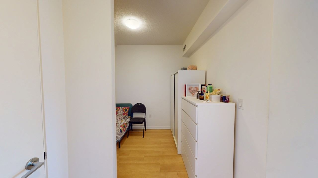 EMERALD CITY 2 CONDOS - Photo 4 of 29