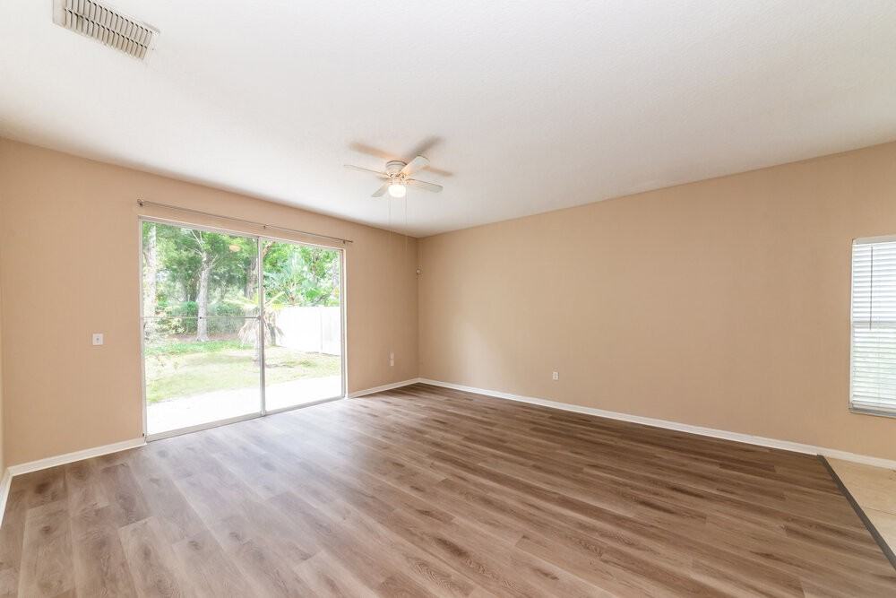 12336 Hollybush Ter - Photo 3 of 16