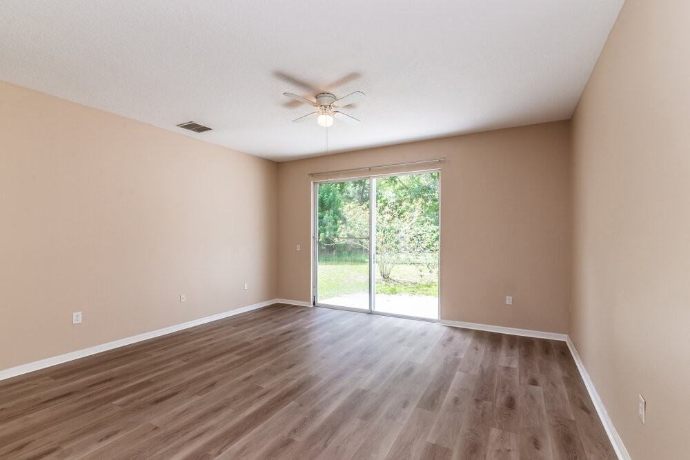 12336 Hollybush Ter - Photo 5 of 16