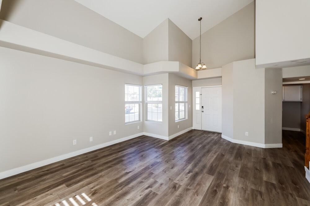104 Escada Ln - Photo 6 of 17