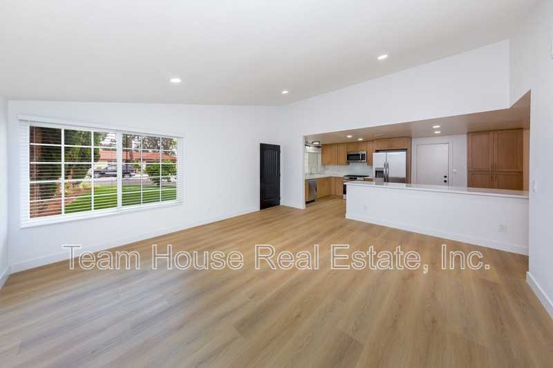 18735 Bookham Dr - Photo 3 of 27