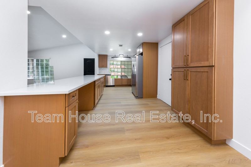 18735 Bookham Dr - Photo 7 of 27