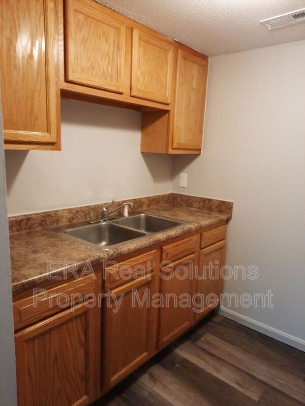 2001 Heritage Dr #5 - Photo 3 of 11