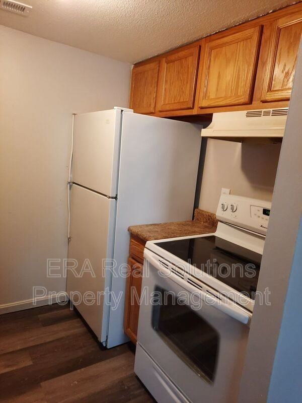 2001 Heritage Dr #5 - Photo 4 of 11