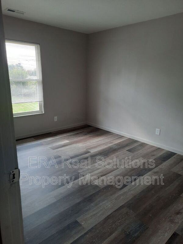 2001 Heritage Dr #5 - Photo 5 of 11