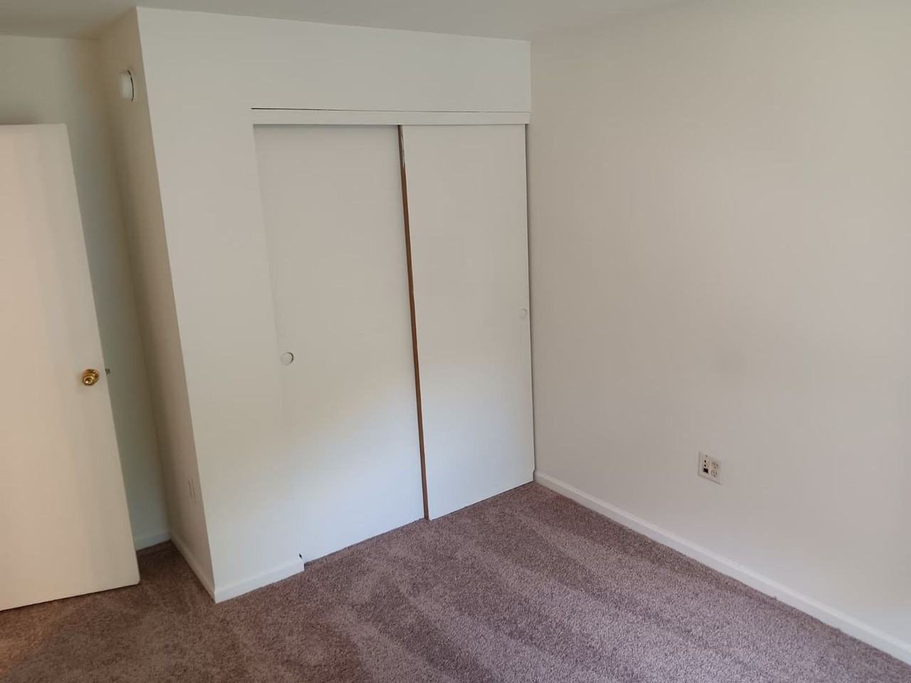 524 W Pleasant St - Photo 6 of 13