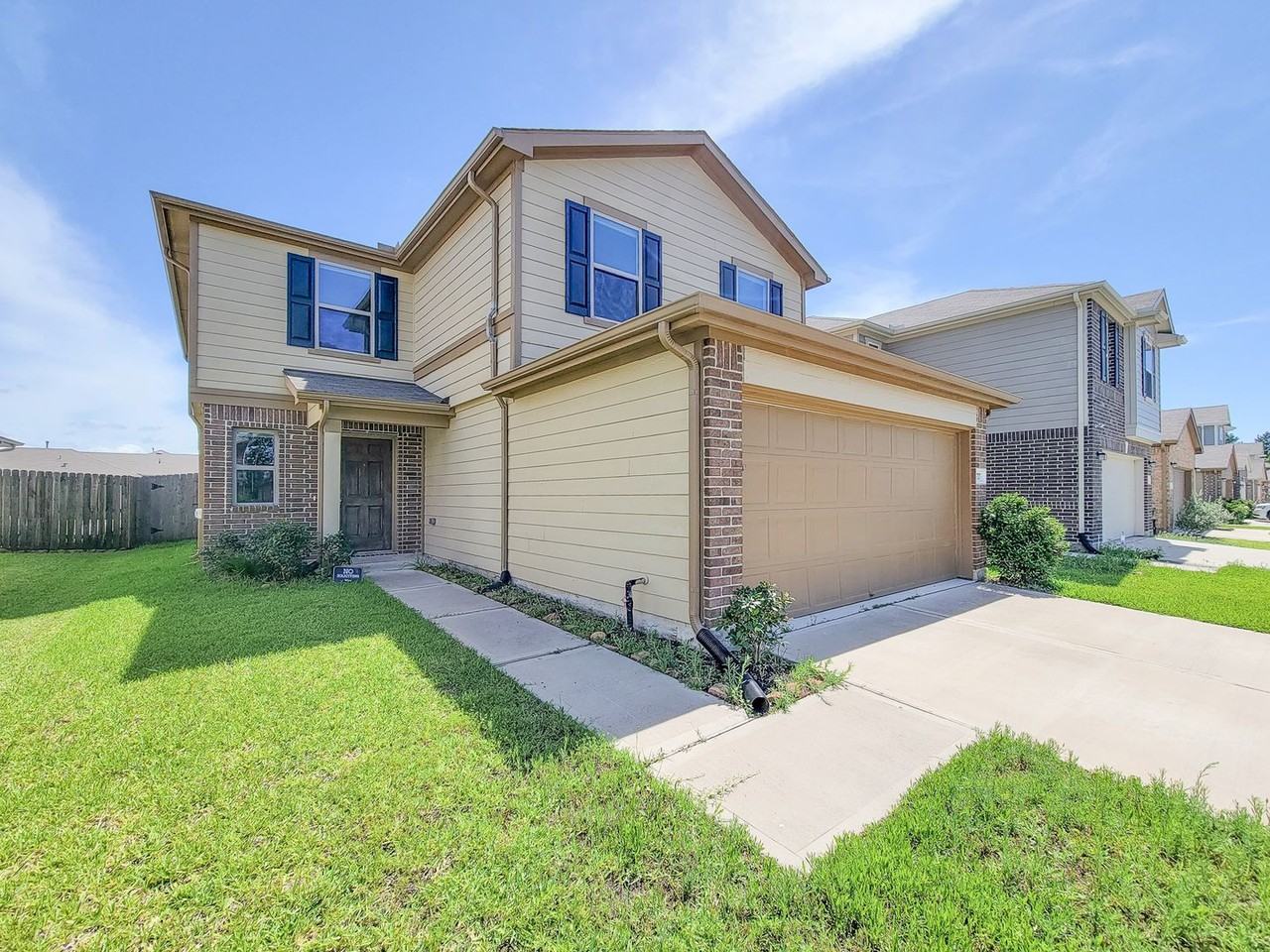 727 Hardwood Grove Ct
