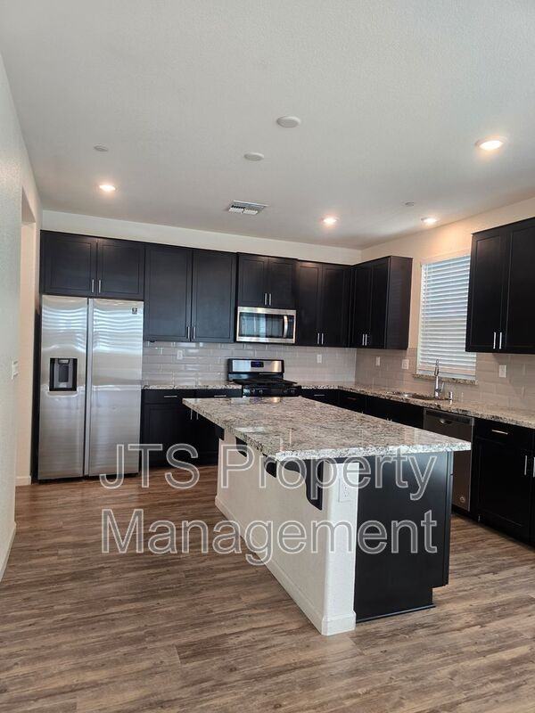 3217 Sunny Gate Ln - Photo 7 of 31