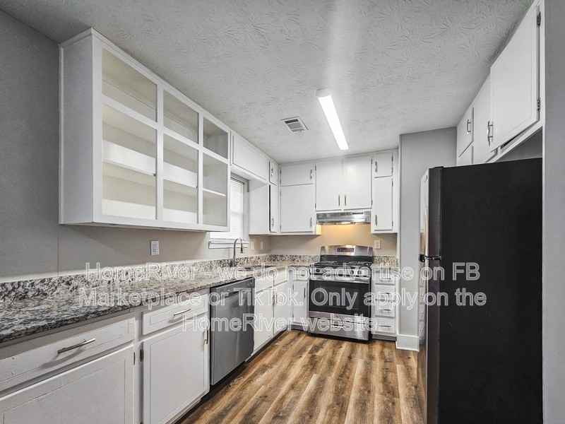 3006 Stanton Rd Se - Photo 5 of 23