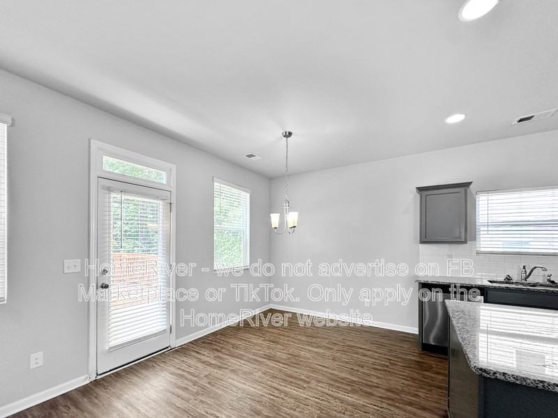 1067 Lear Dr - Photo 7 of 26