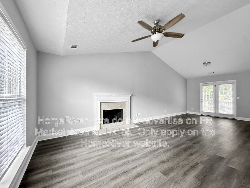 5087 Limerick Ln - Photo 5 of 28