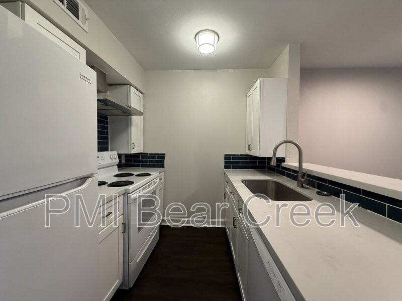 1824 Thonig Rd #10 - Photo 6 of 19