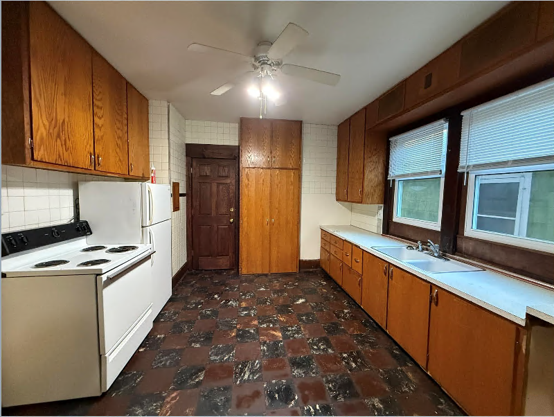 1975 E Washington Ave #1BBACK - Photo 4 of 16