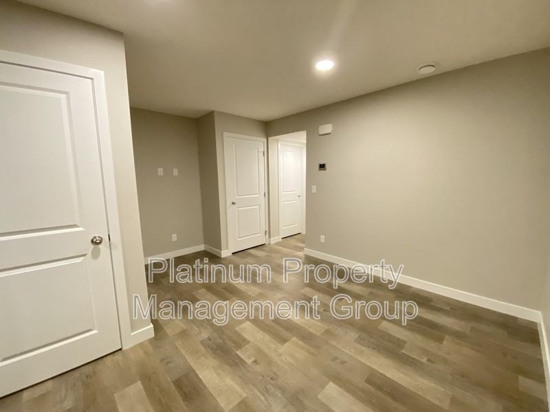 165 Walcrest Blvd Se #B - Photo 4 of 10