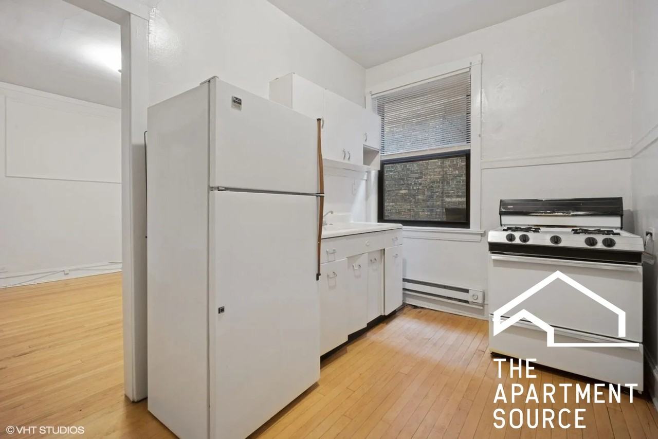 1311 Oak Ave #W3 - Photo 2 of 6