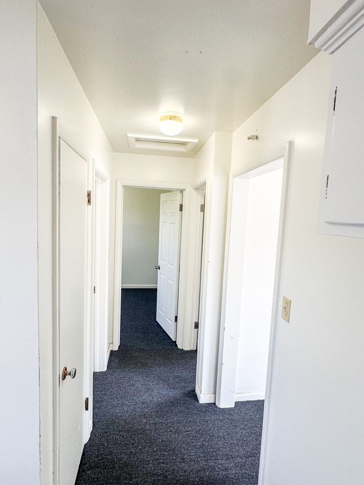 8810 South 280 East - Photo 5 of 28