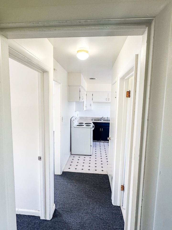 8810 South 280 East - Photo 6 of 28