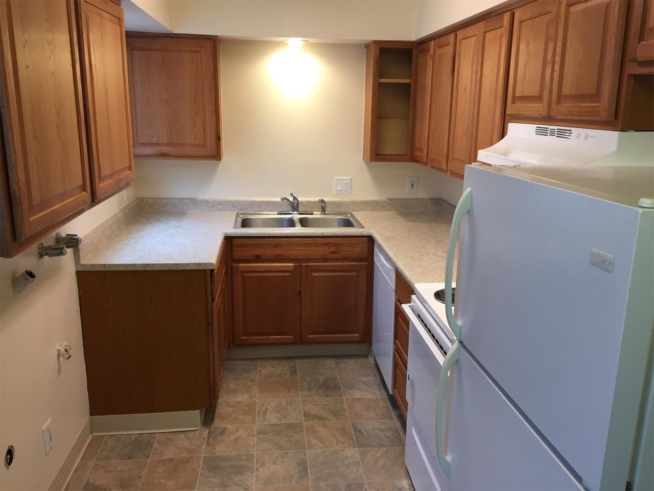 807 Bennett Ave - Photo 3 of 18