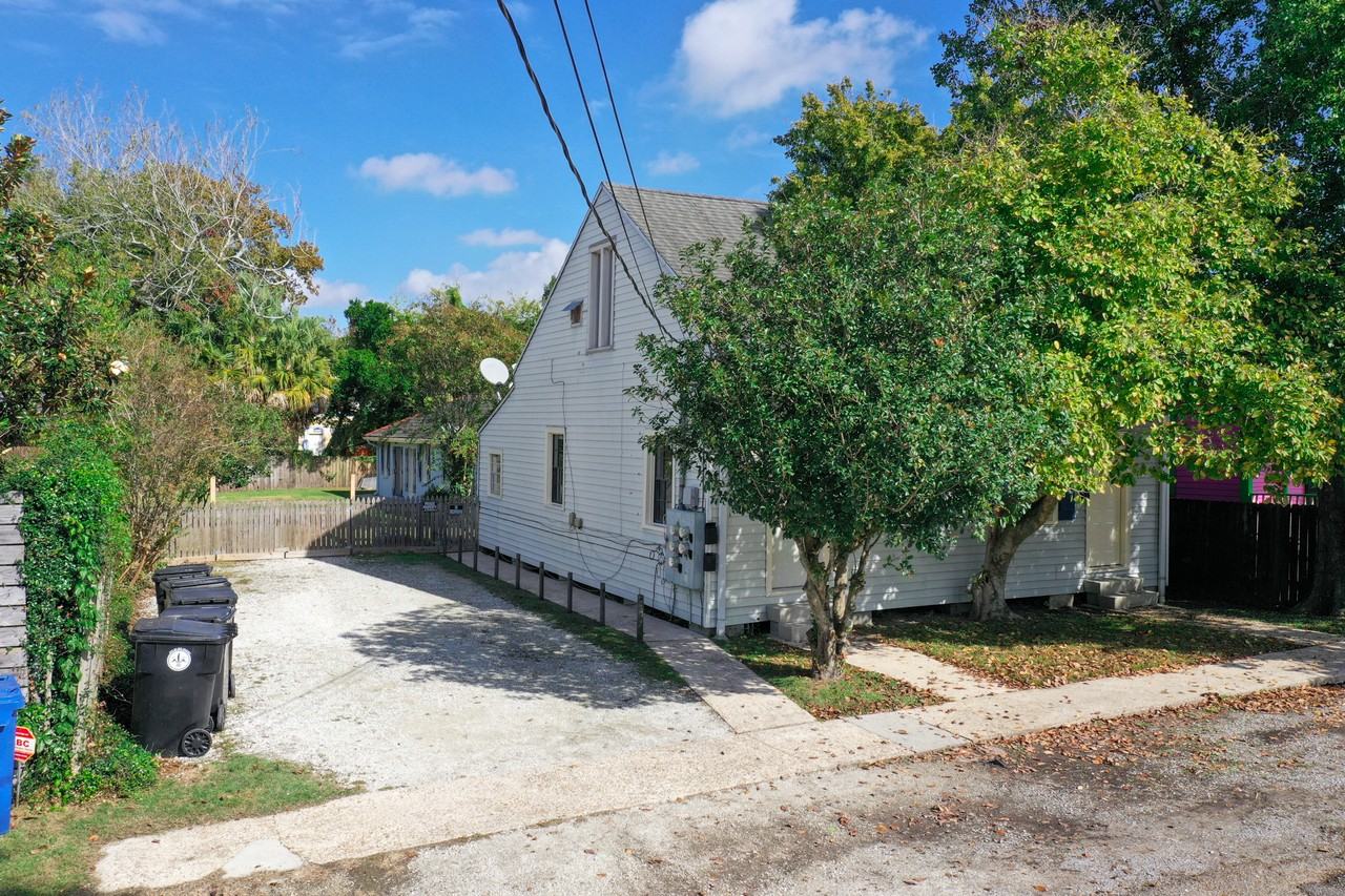 7617 Hurst Street - Photo 2 of 7