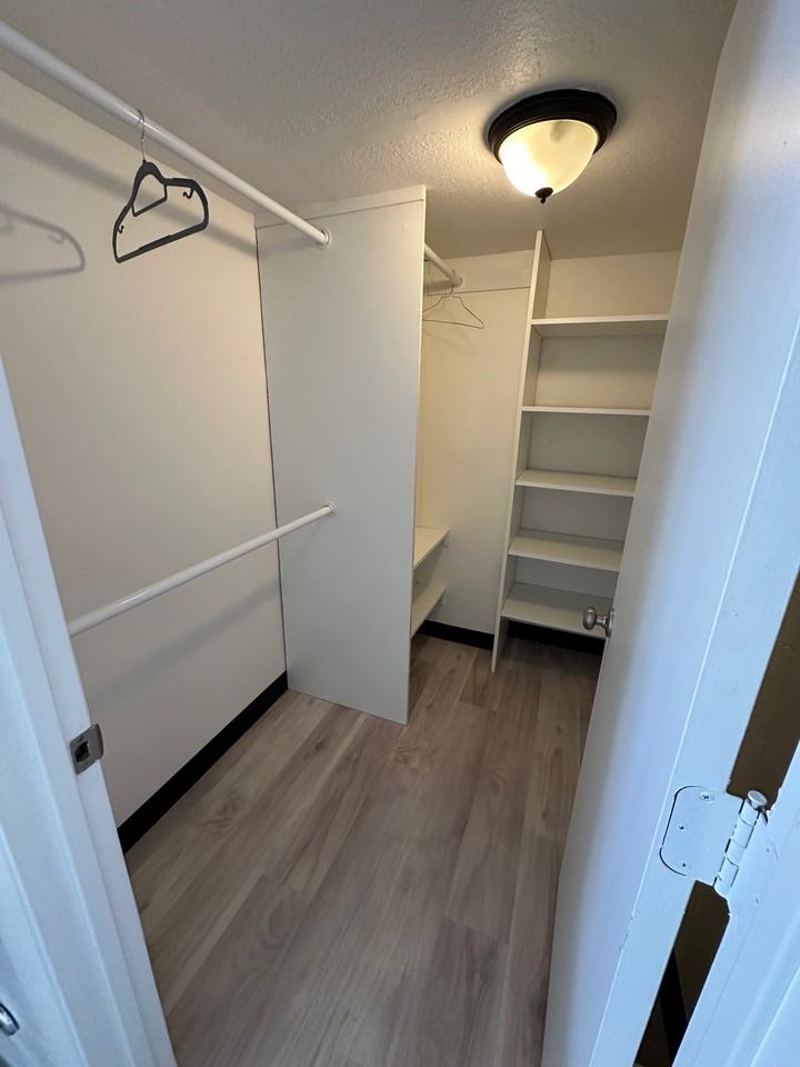 Snake River Canyon Apartments - Photo 4 of 19