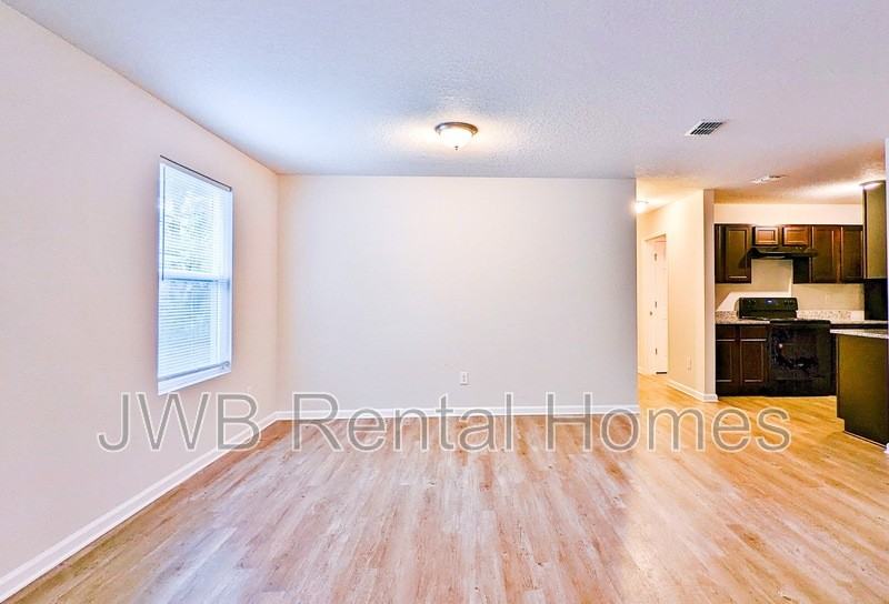 3688 Dillon St - Photo 4 of 13
