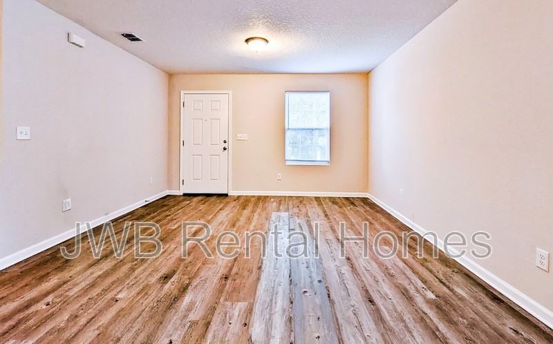 3688 Dillon St - Photo 6 of 13