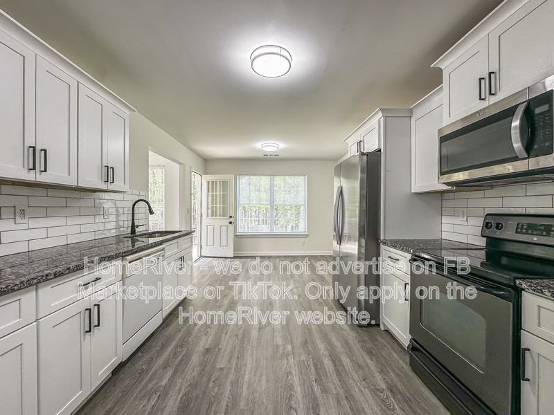 135 Breckenridge Pt - Photo 3 of 15