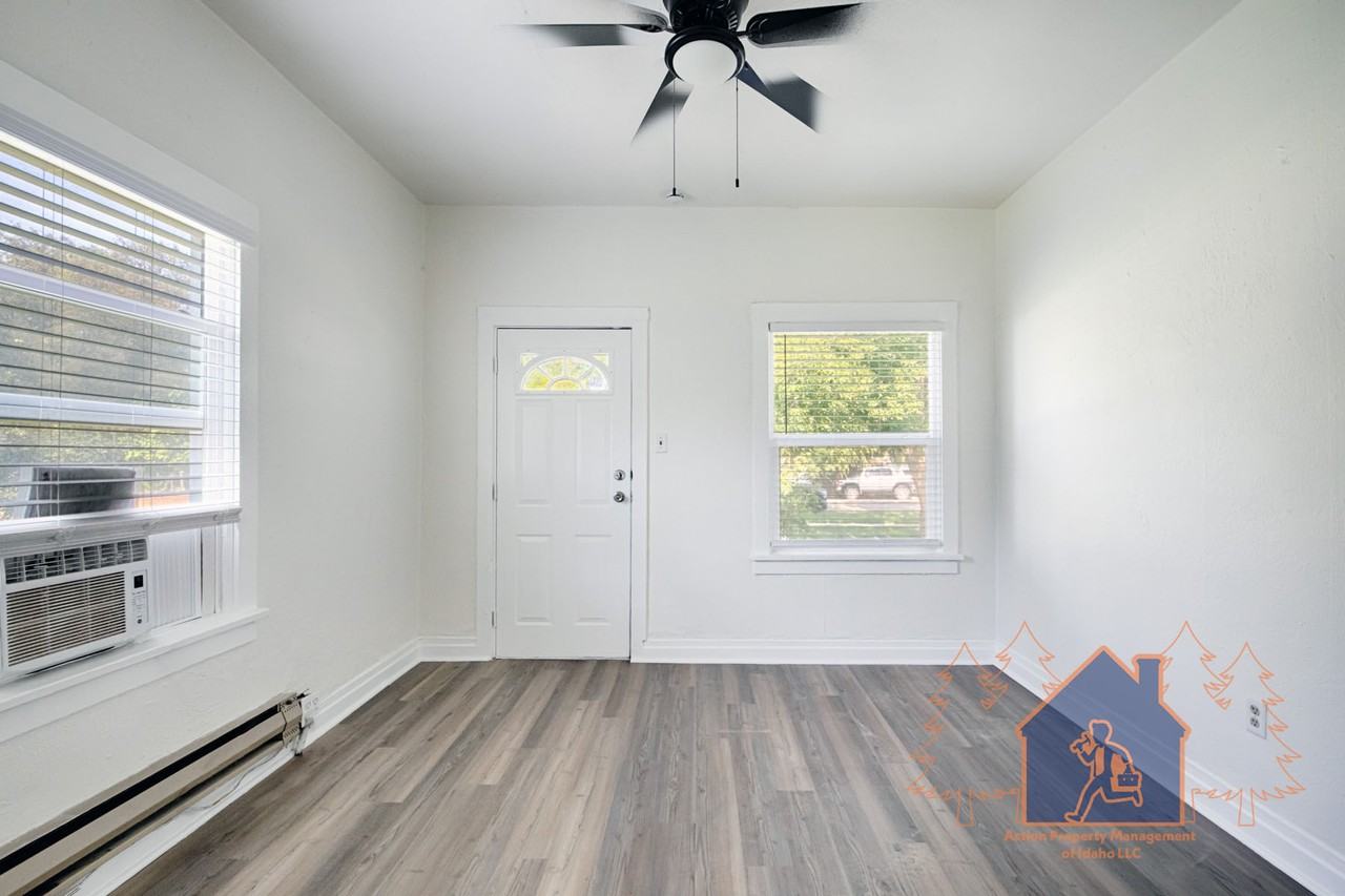 13th Ave N, 120 - Photo 4 of 17
