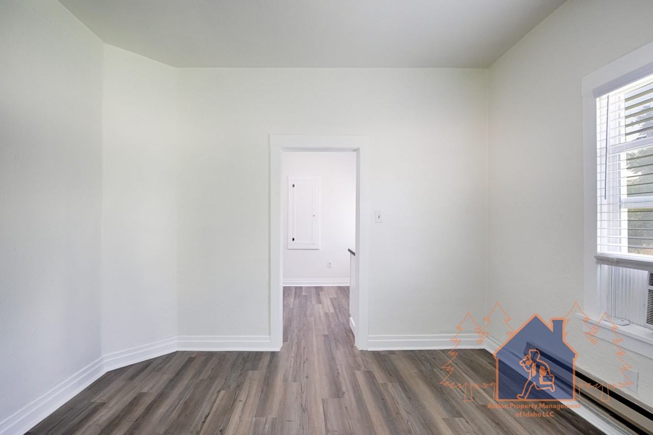 13th Ave N, 120 - Photo 7 of 17