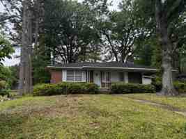 featured image of 2414 Slay Dr