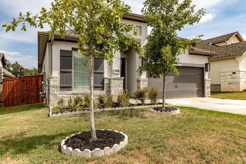 1149 Cadogan Squire - Photo 3 of 41