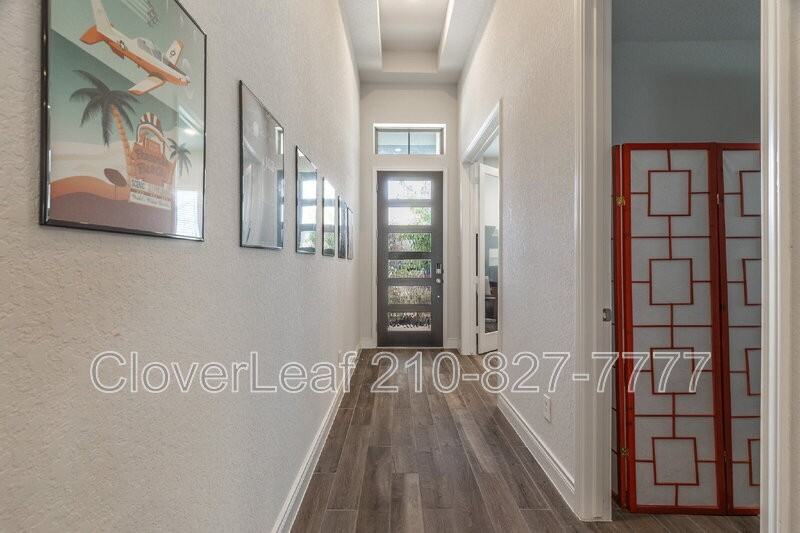 1149 Cadogan Squire - Photo 5 of 41