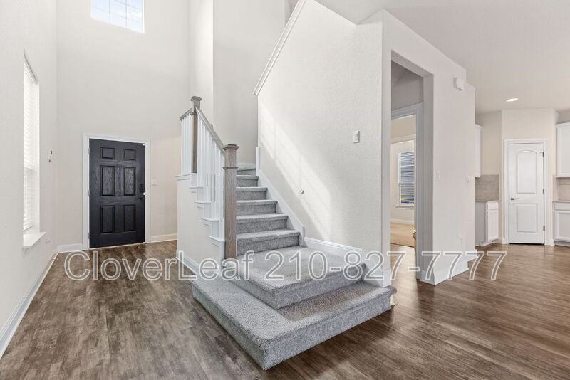16105 Nightshade St - Photo 5 of 39