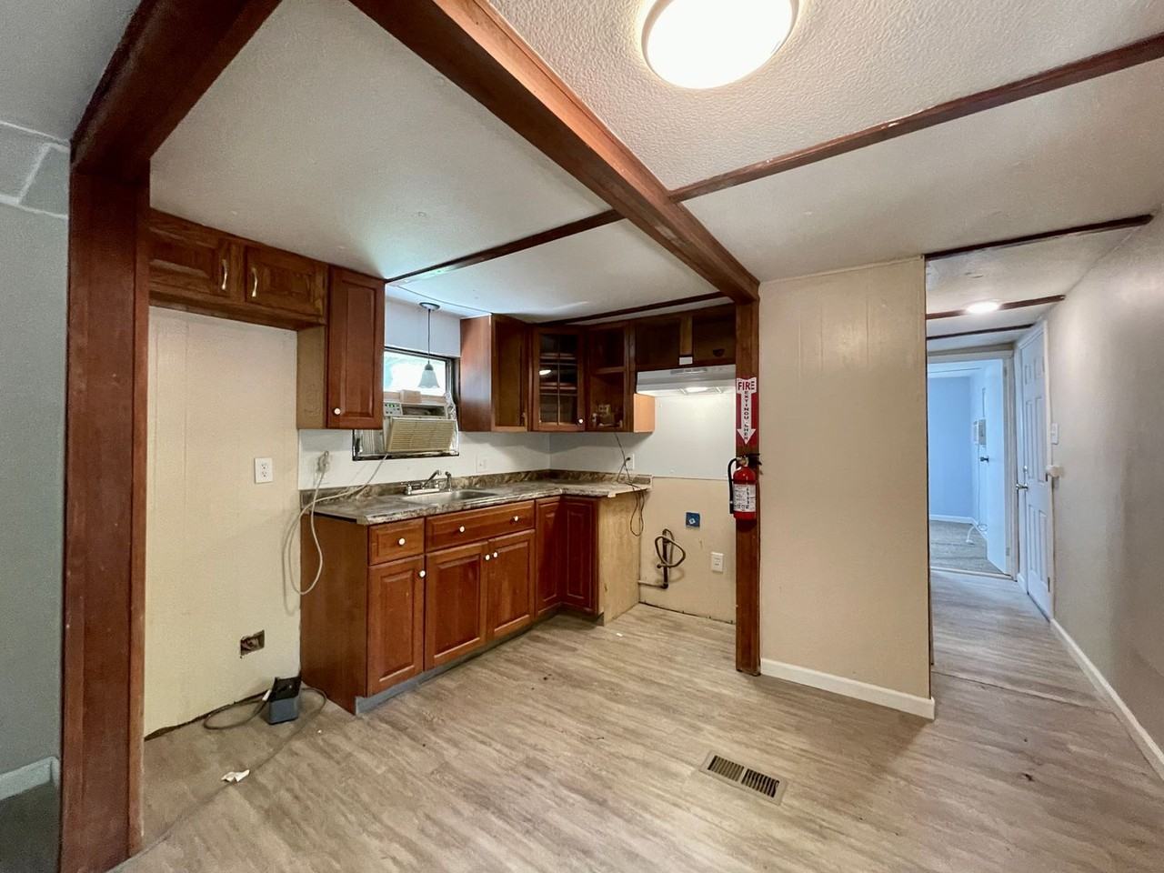 7625 Joseph St - Photo 6 of 14