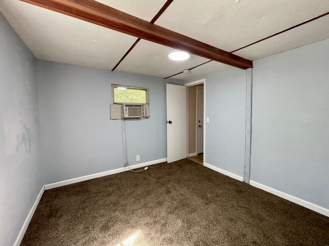 7625 Joseph St - Photo 7 of 14