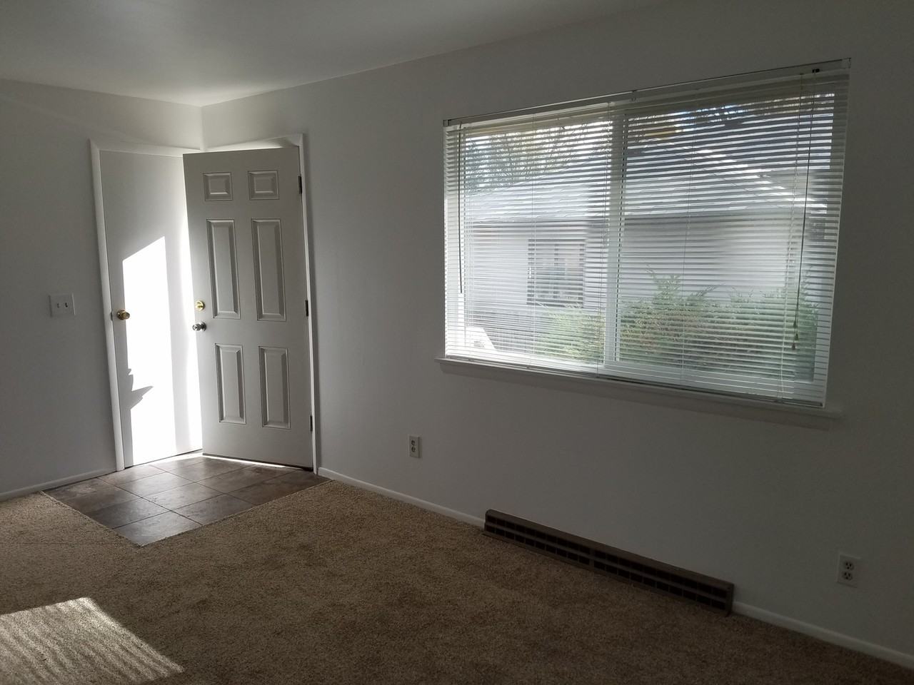 502 S Longmont Ave #A - Photo 3 of 16