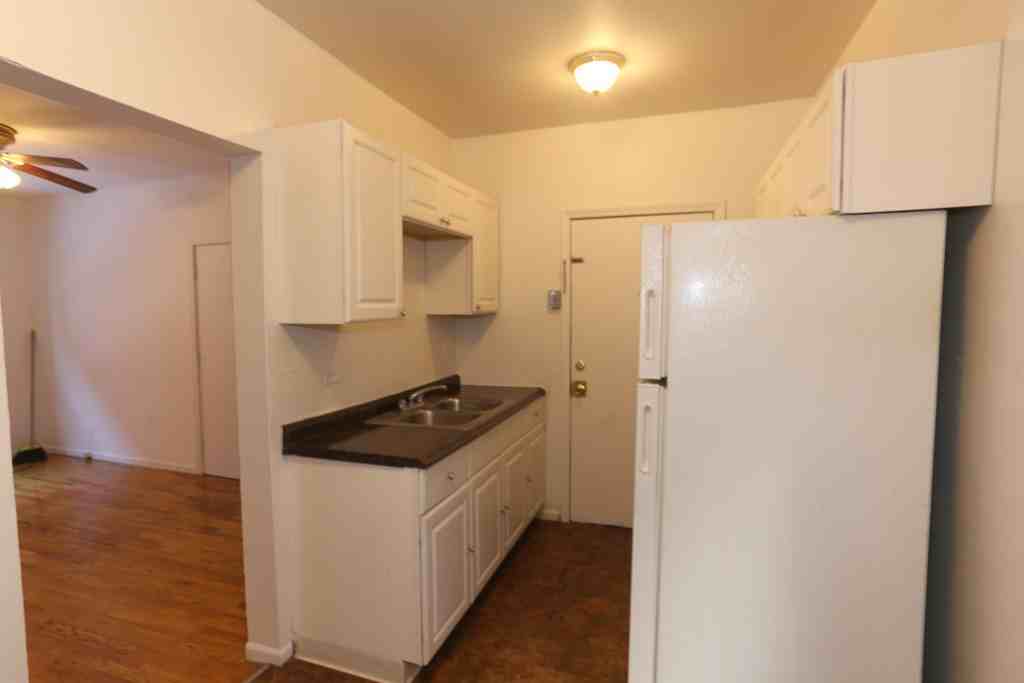 933 W Sunnyside Ave #1N - Photo 3 of 16